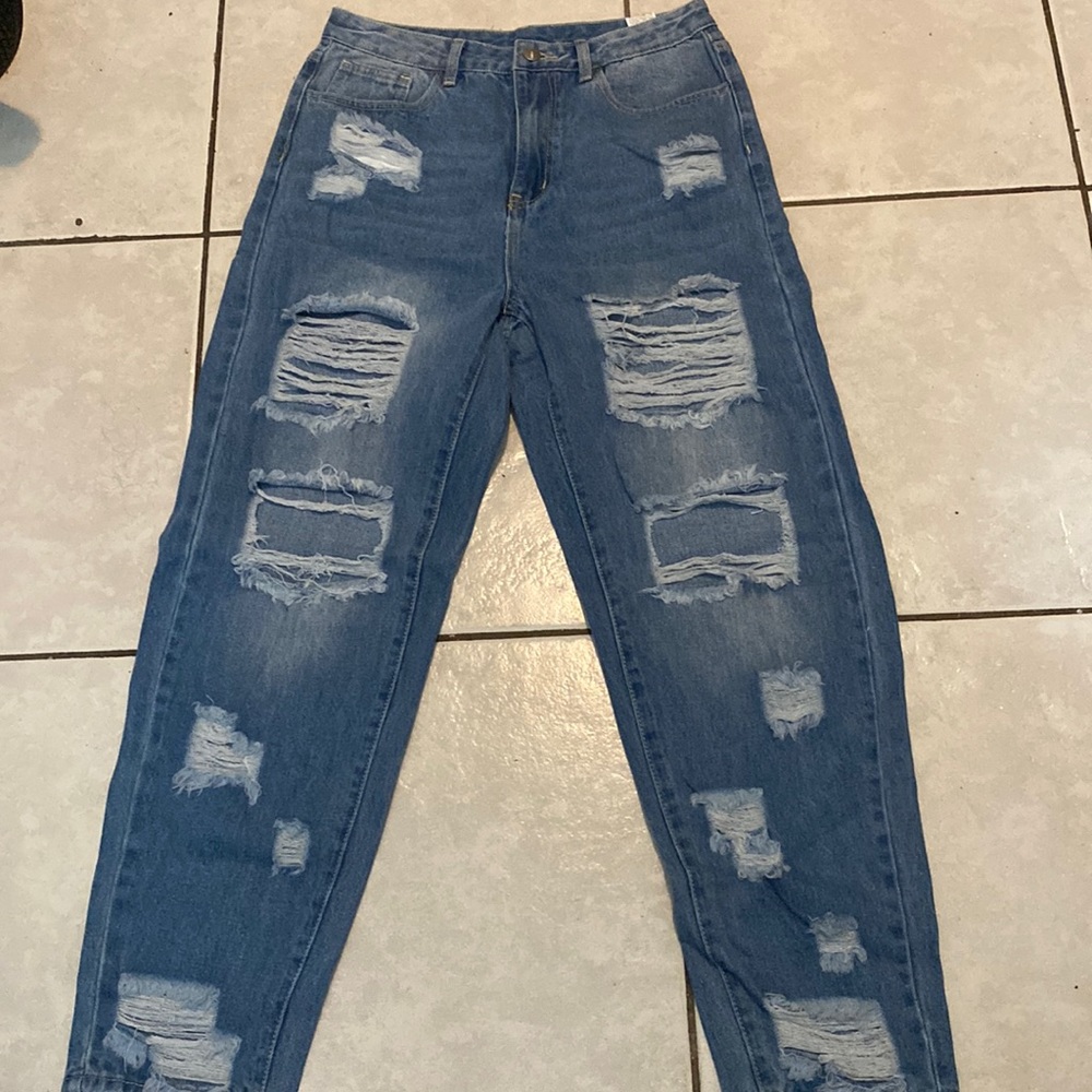 Ripped detail jeans